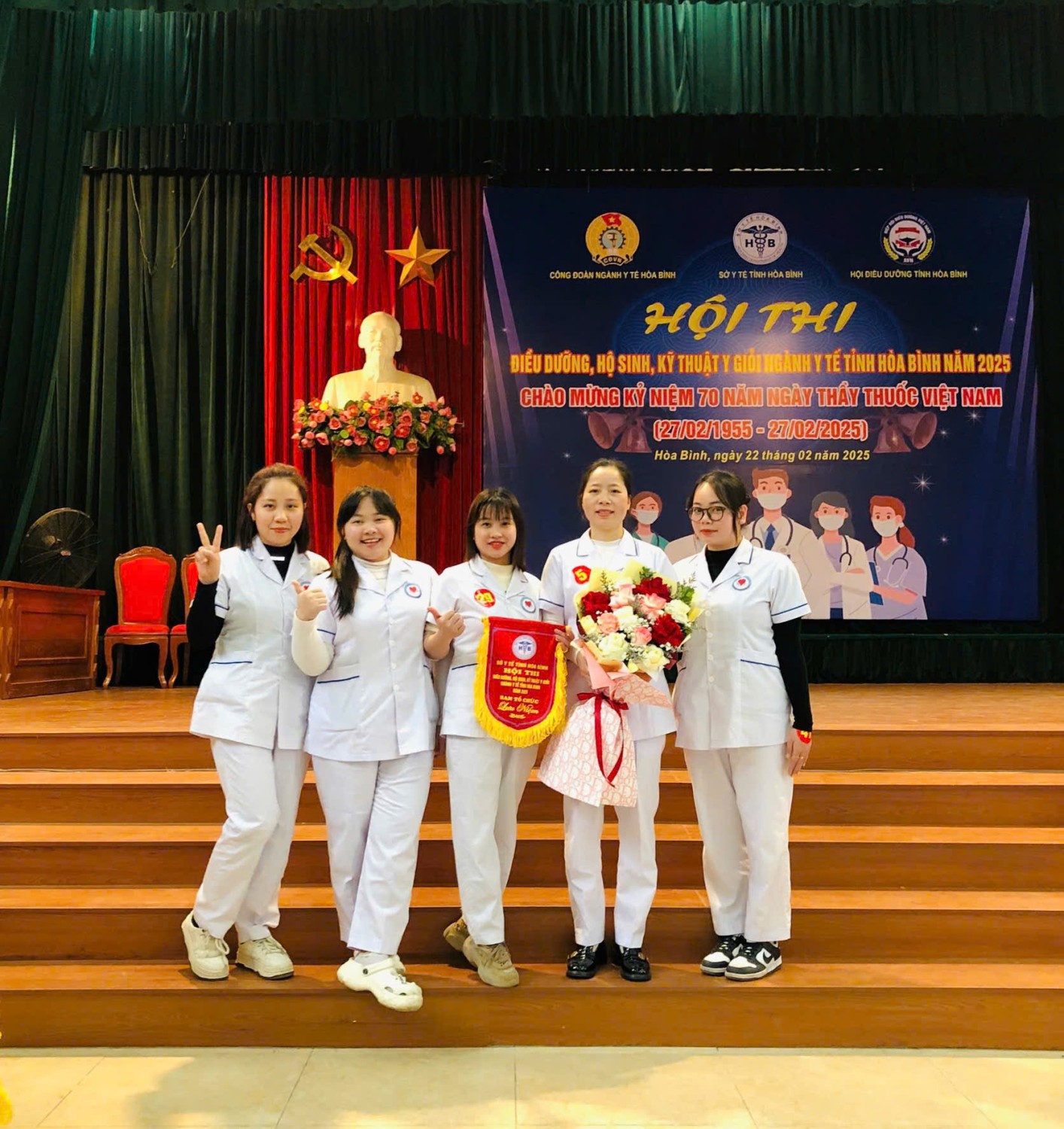 TRUNG TÂM Y TẾ HUYỆN KIM BÔI TÍCH CỰC THAM GIA CÁC HOẠT ĐỘNG CHÀO MỪNG KỶ NIỆM 70 NĂM NGÀY  THẦY THUỐC VIỆT NAM